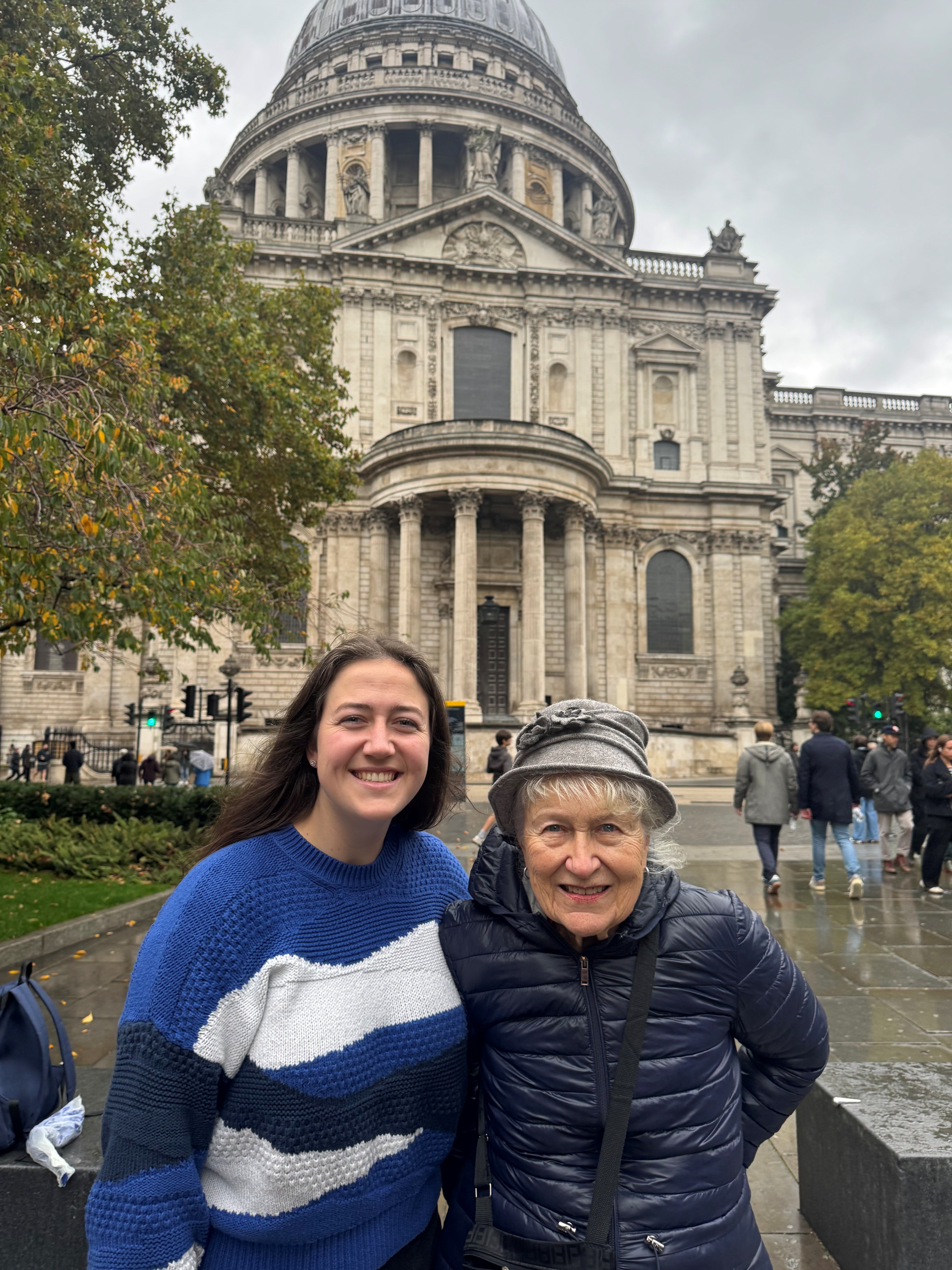 Erin wirh grandma at Saint Paul's
