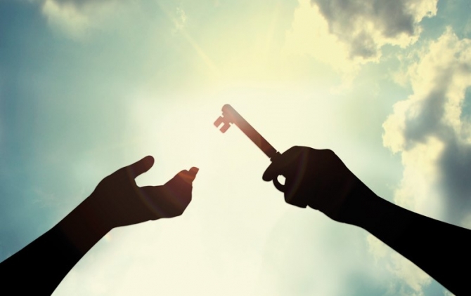 handing over key tips
