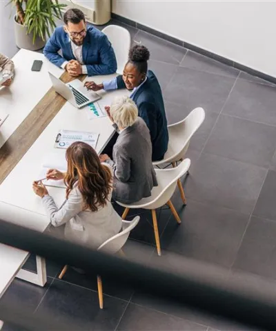 Field services leaders meting about changes in the industry and how to succeed.