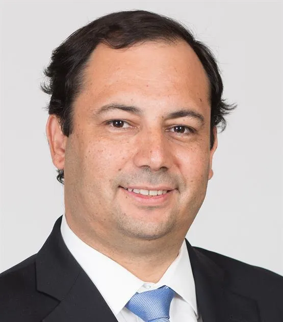  Manuel E. Osorio 
